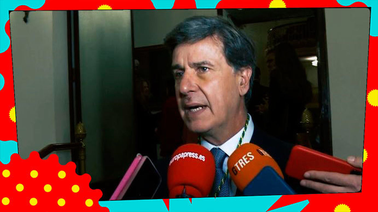 Cayetano Martínez de Irujo, solo, en uno de los días más importantes de su vida