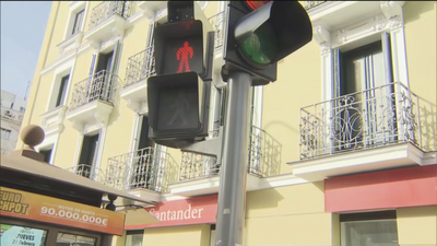Un semáforo demasiado rápido provoca quejas peatonales