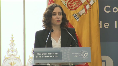 Ayuso denuncia que “existen fuerzas dispuestas a acabar con los valores de la Transición”