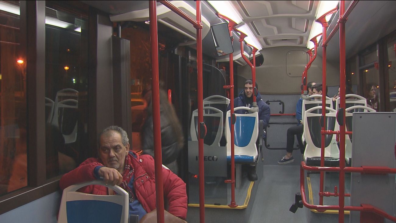 Fuenlabrada estrena las paradas a demanda para mujeres y menores