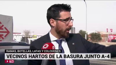 Denuncian un vertedero junto a una gasolinera de Valdemoro de la A-4