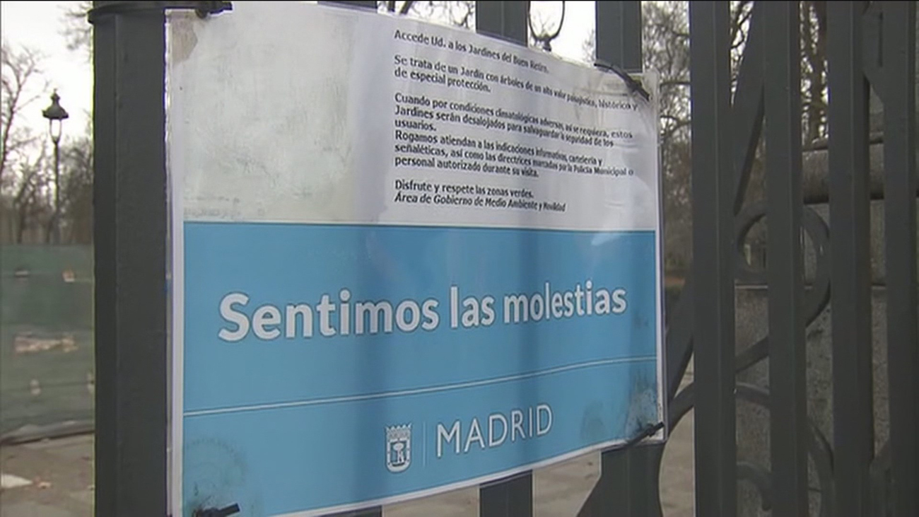El Retiro y ocho parques cierran este lunes ante fuertes rachas de viento