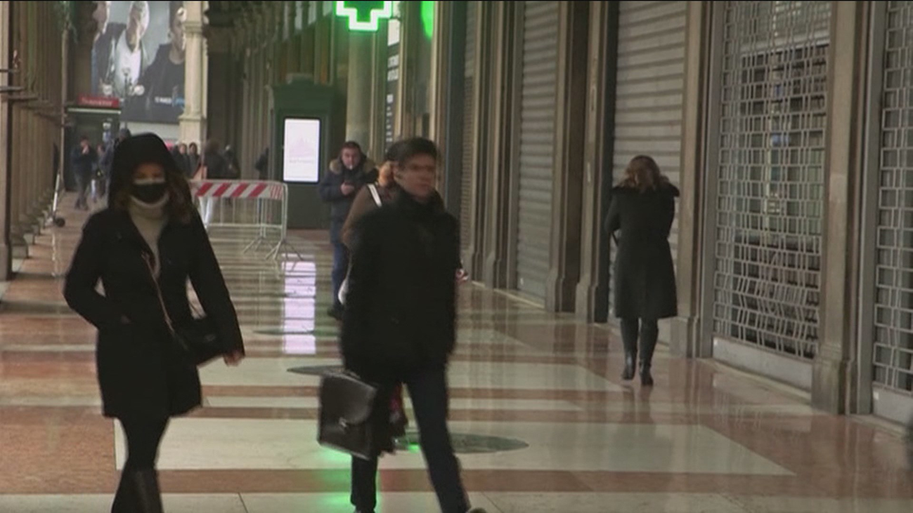 Italia impone un metro de distancia entre personas para evitar contagios por el coronavirus