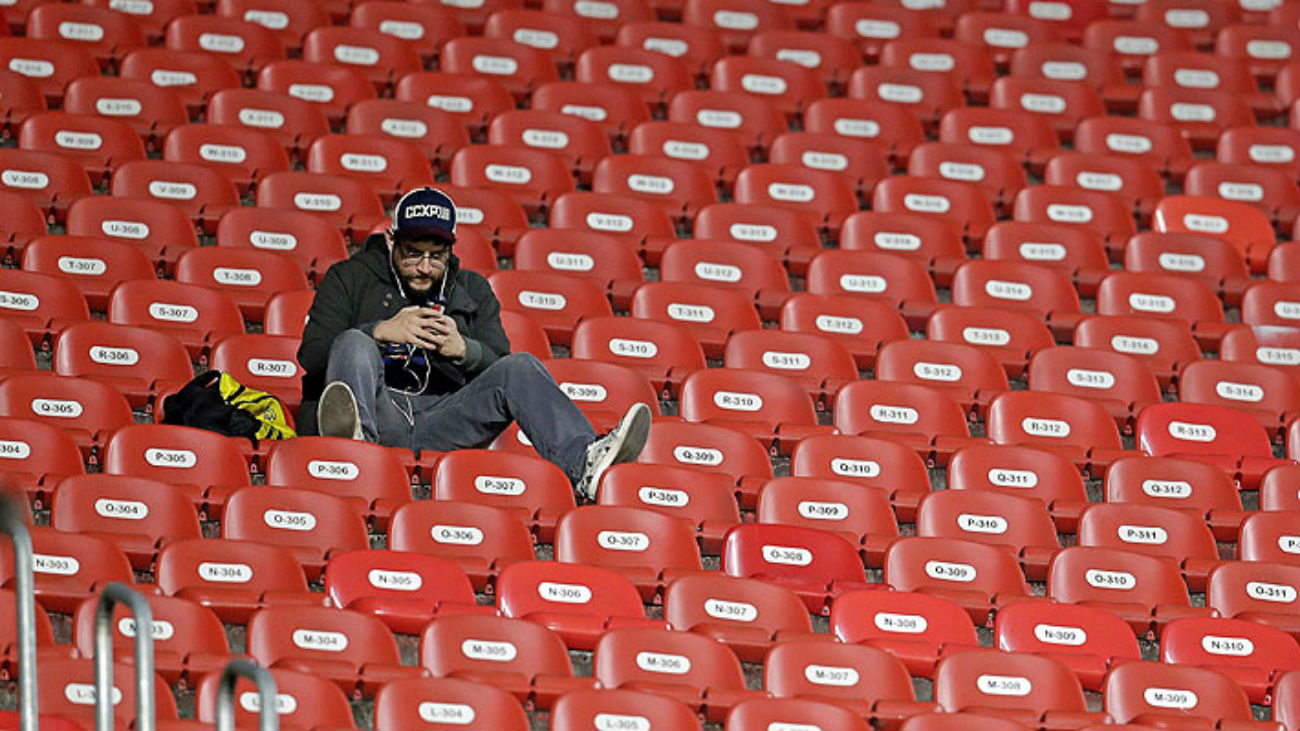 Los estadios se vacían por la crisis del coronavirus
