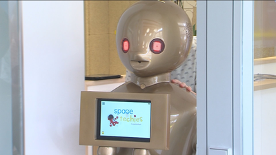 Los robots, una vía de unión entre generaciones