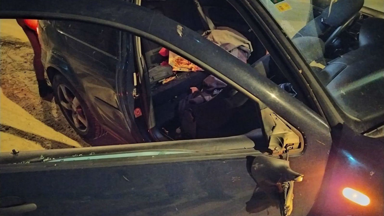 Destrozos en un coche