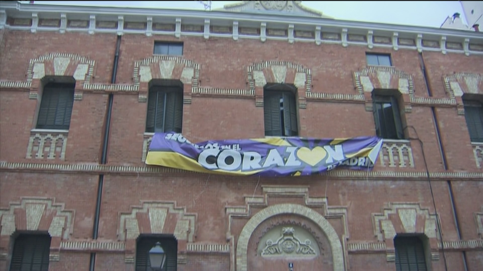 La primera noche del nuevo edificio okupado de La Ingobernable ha transcurrido sin incidentes