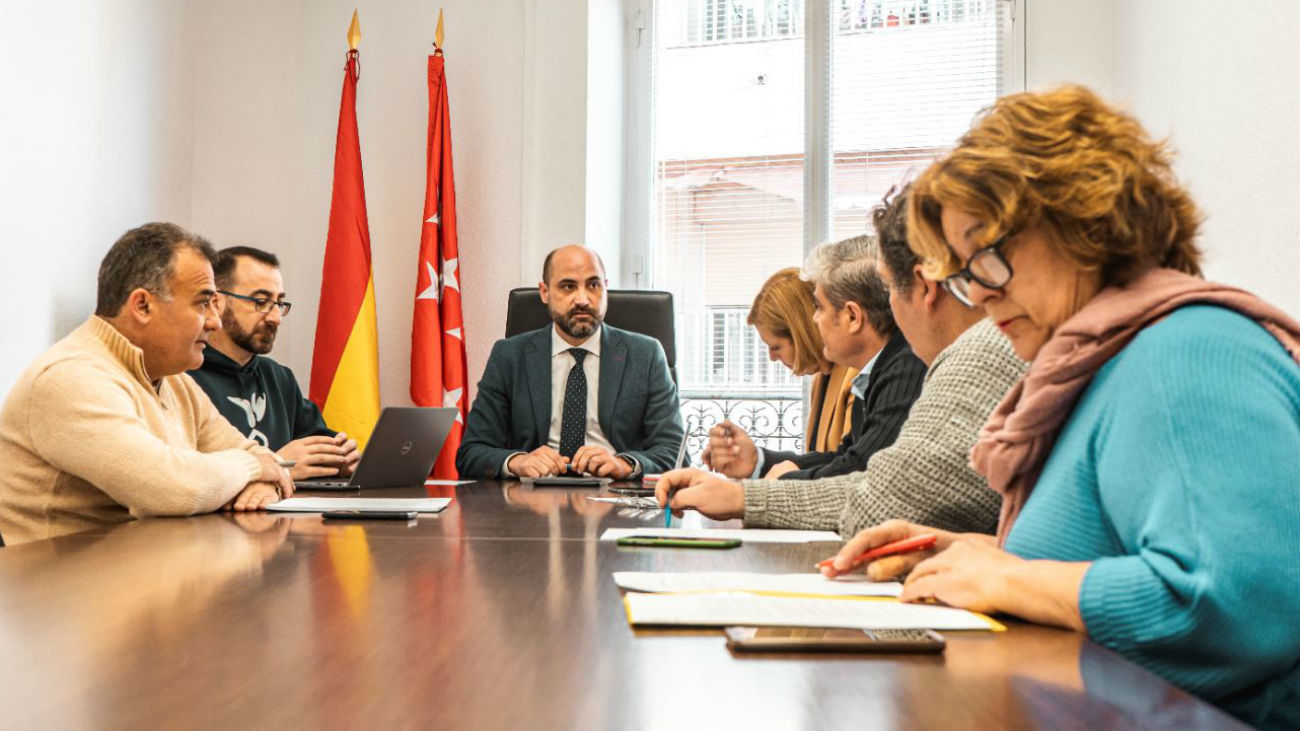 Reunión del alcalde de Colmenar viejo con los portavoces de la oposición