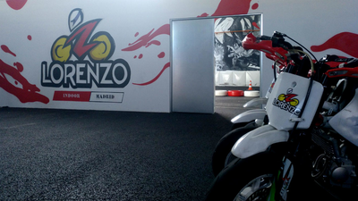 Chicho Lorenzo nos abre las puertas de su escuela de motociclismo de Algete