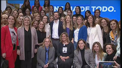 Casado respalda a su portavoz parlamentaria y asegura que "las mujeres son libres para decir lo que les dé la gana"