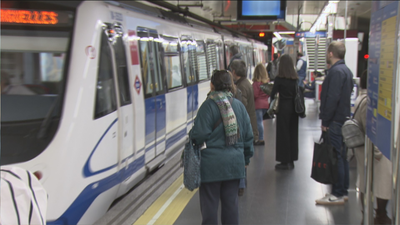Alegría por la reapertura parcial de la línea 4 de Metro de Madrid