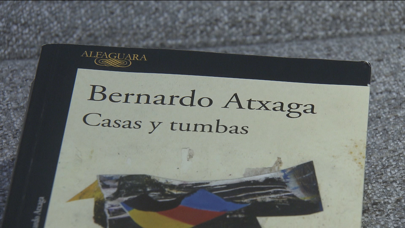 'Casas y Tumbas', la nueva novela de Bernardo Atxaga