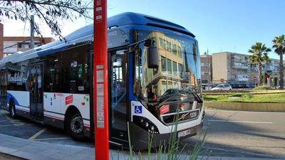 Parla instala una nueva parada para mejorar la frecuencia de paso de autobuses hasta el hospital