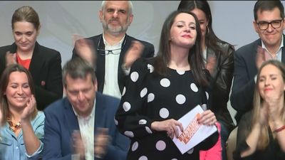 Arrimadas, nueva presidenta de Ciudadanos tras ganar las primarias a Igea con el 77% de los votos