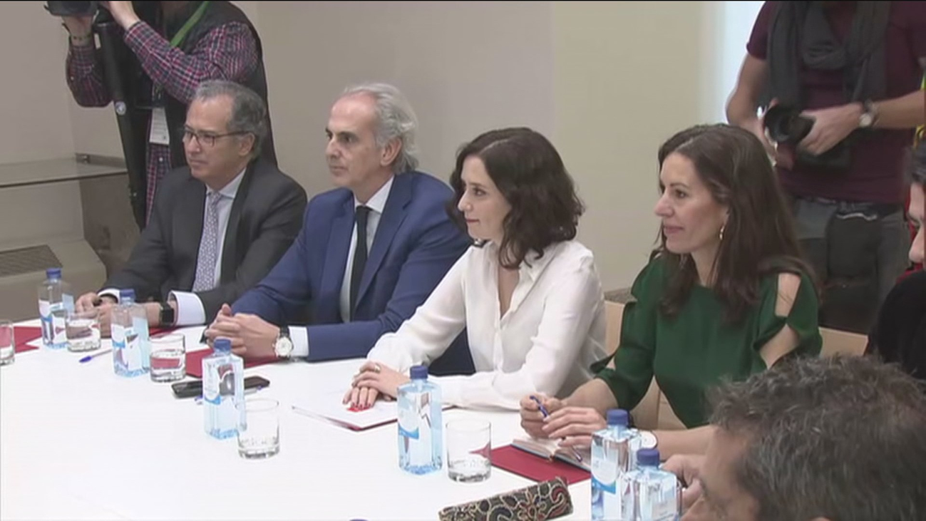 Ayuso traslada a los municipios madrileños las medidas sobre el coronavirus