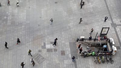 José Luis Escrivá asegura que "no le consta" que el Gobierno esté pensando en un confinamiento domiciliario