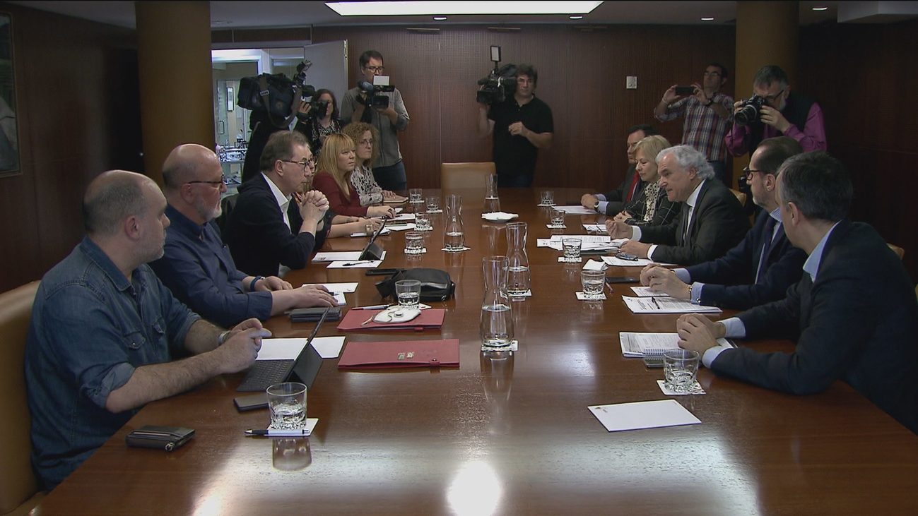 Empresarios y sindicatos madrileños buscan mitigar los efectos  de la crisis