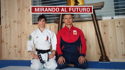 La karateka Sándra Sánchez no para sus entrenamientos, pero en casa