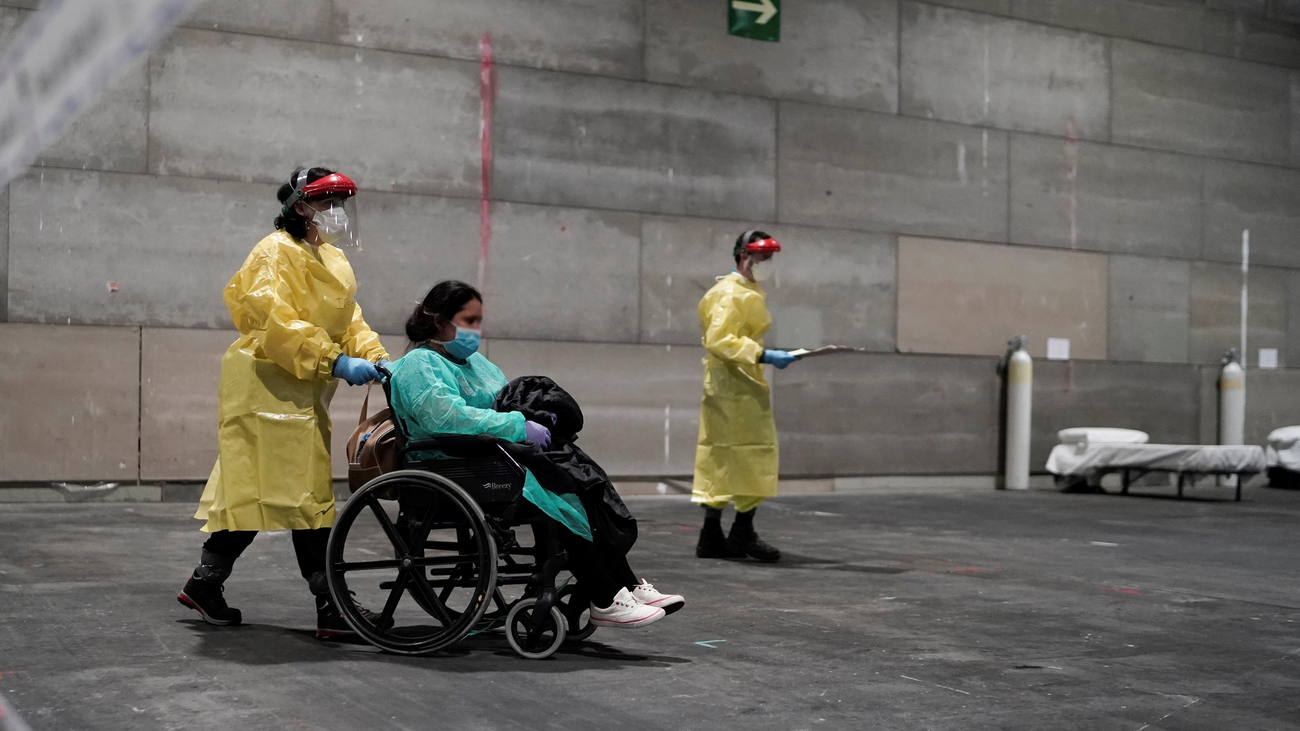 La Comunidad de Madrid ya atiende a más de un centenar de pacientes en Ifema