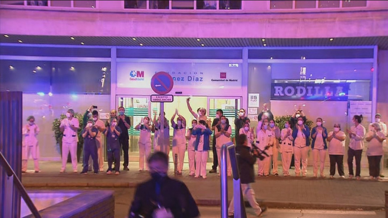 Noveno día de aplausos para los héroes de la sanidad