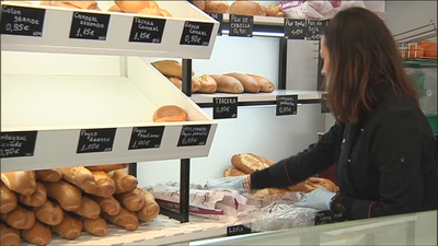 Raly, la panadera solidaria de Moralzarzal