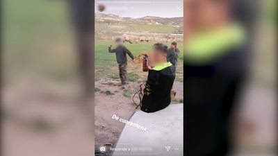 Denuncian a cinco jóvenes que aparecen en un vídeo en un botellón saltándose y mofándose de la cuarentena