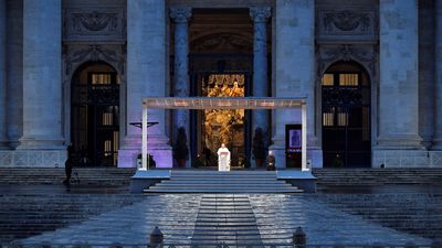 ¿Por qué es tan relevante la bendición "Urbi et Orbi" que ha impartido el Papa?