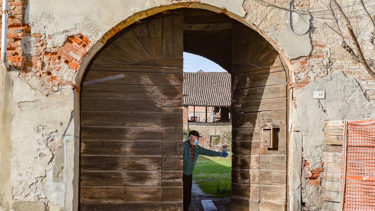 Italia supera los 10.000 muertos, pero sigue tendencia a la baja de contagios