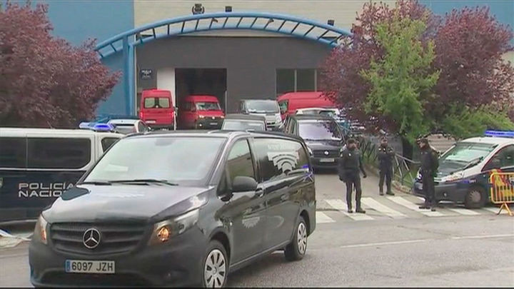 Las instalaciones de la morgue provisional del Palacio de Hielo / REDACCIÓN