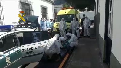 Detenido en Tenerife tras decir que tenía "virus" y escupir a guardias civiles