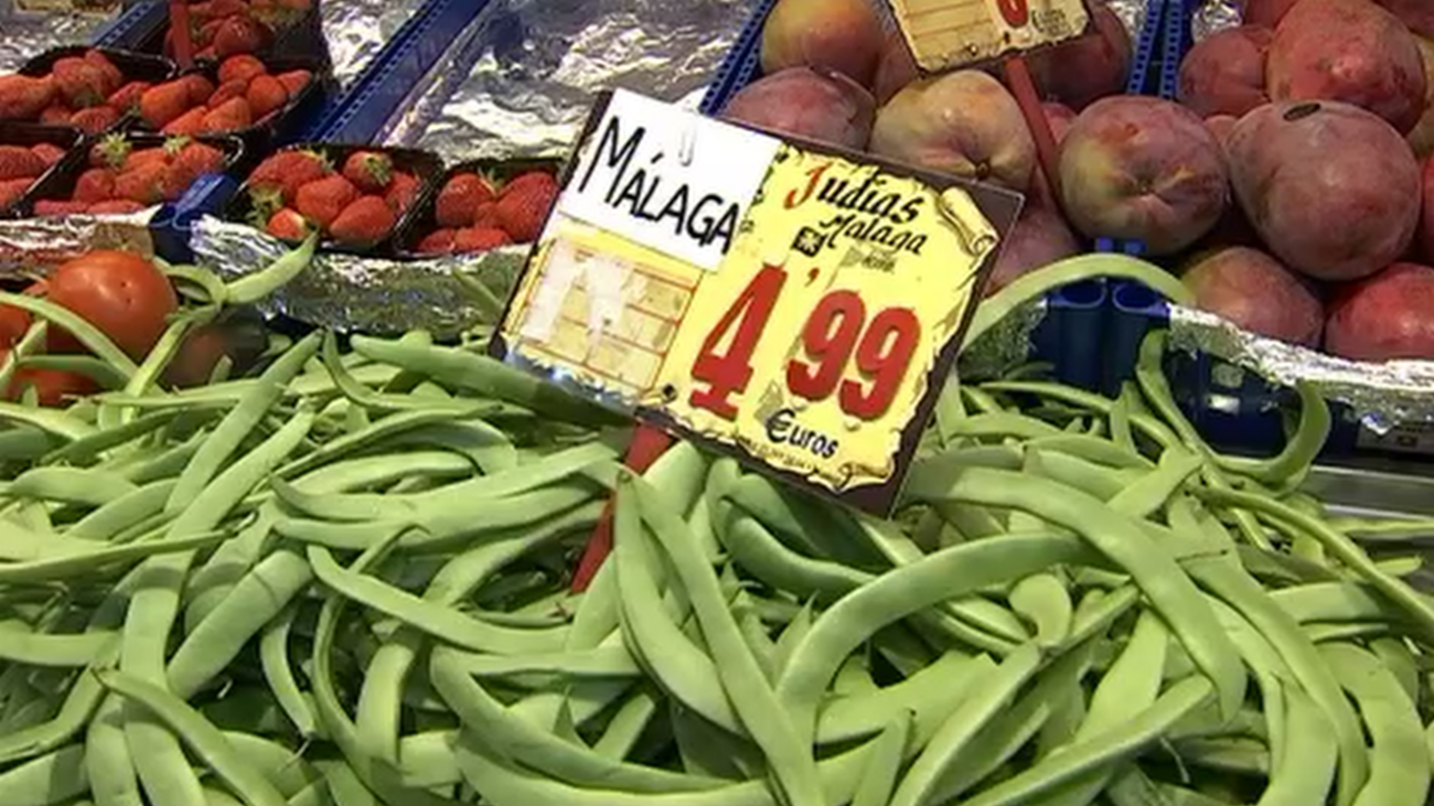 El Ayuntamiento dará tarjetas prepago con 100 euros para alimentos básicos a  más de 2.000 familias vulnerables
