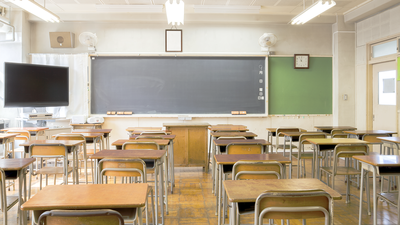 Mil tablets y 2.000 tarjetas SIM para que alumnos de Madrid puedan tener clases online