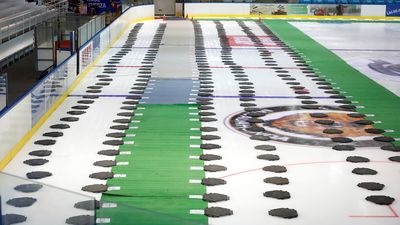 La morgue del Palacio de hielo de Majadahonda recibe los primeros cadáveres