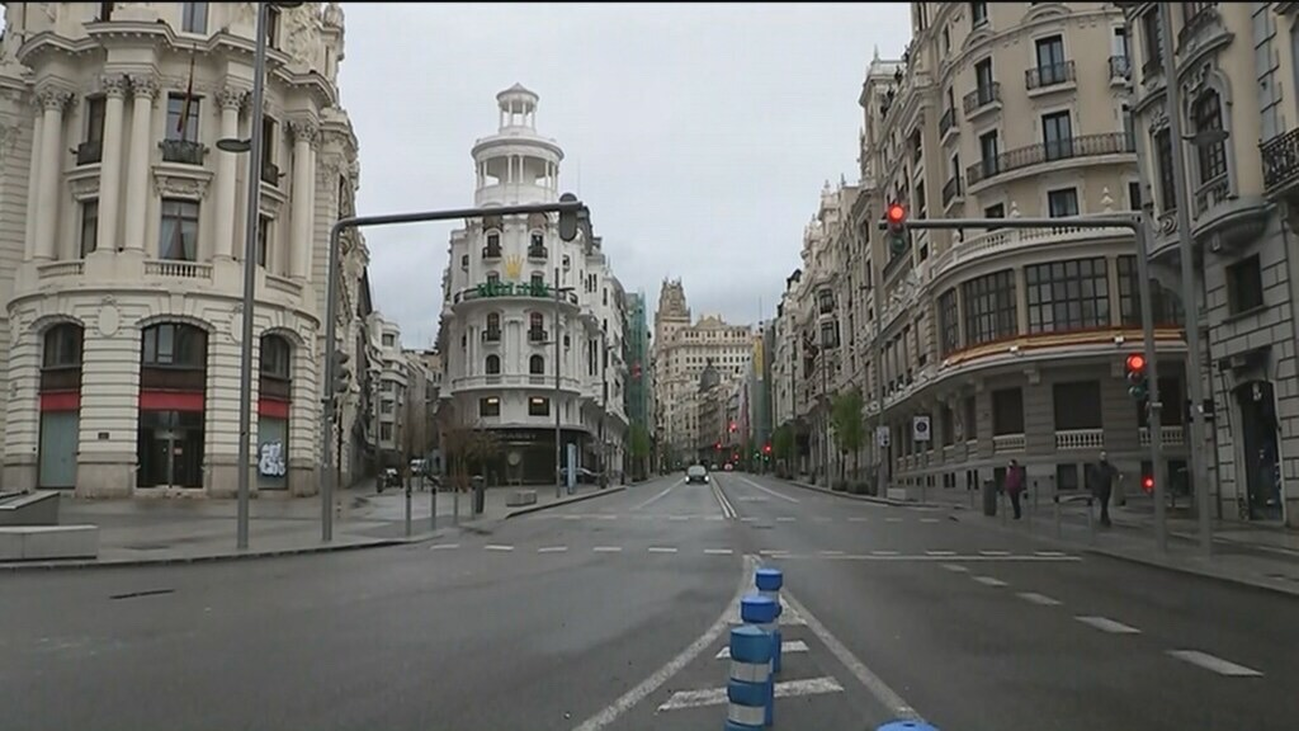 Madrid, desierta por Semana Santa; vacaciones en casa y sin turismo