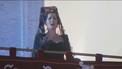 Diana Navarro canta una saeta en un Miércoles Santo sin procesiones