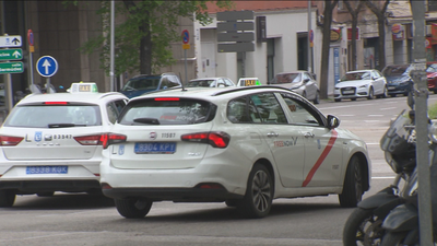Los taxistas, desesperados, piden datos oficiales para optar a ayudas