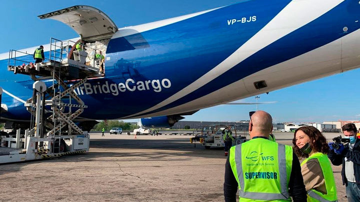 Llega otro avión con 113 toneladas de material sanitario para Madrid