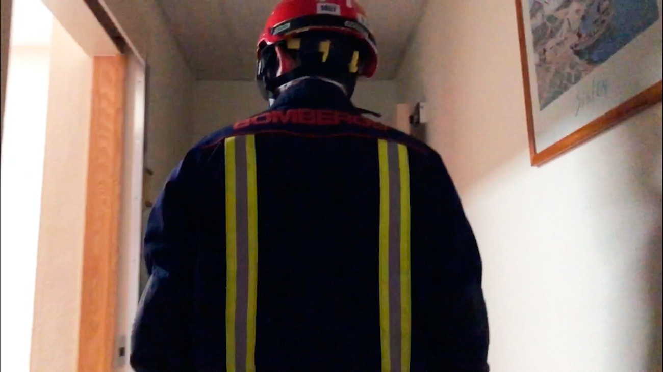 Los bomberos se enfrentan a nuevas tareas: de salvar vidas a recoger cadáveres de la Covid-19