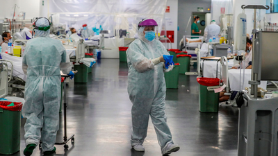 ¿Cómo es la reincorporación al trabajo de los sanitarios curados de coronavirus?