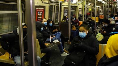 Trump suspende los fondos a la OMS mientras EEUU marca el récord de muertos en un día