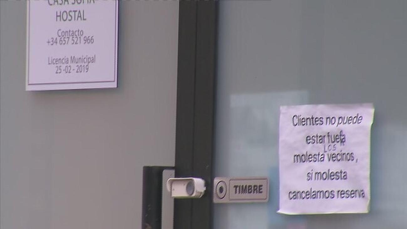 Vecinos de La Ventilla critican un hostal-albergue por algunos huéspedes problemáticos