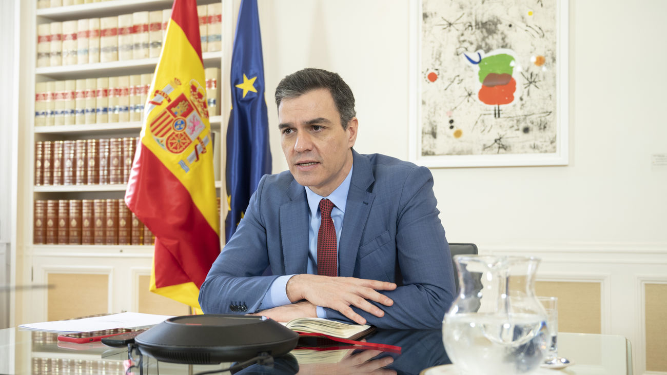 El Presidente del Gobierno, Pedro Sánchez, durante una videoconferencia