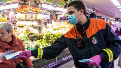Se disparan los precios de los alimentos pese a la caida del IPC por los carburantes