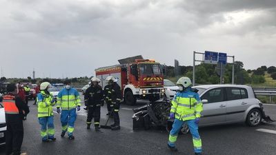 Heridos  un guardia civil y un operario arrollados por un vehículo en la M-503 en Pozuelo