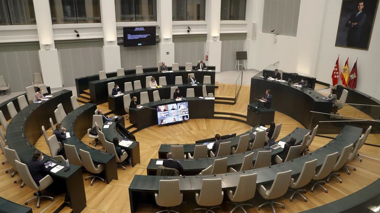 Medalla de oro para los madrileños y apoyo de la oposición a Almeida, excepto el PSOE