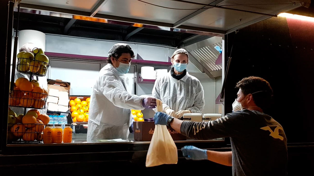 reparto de comida en Mercamadrid a los transportistas