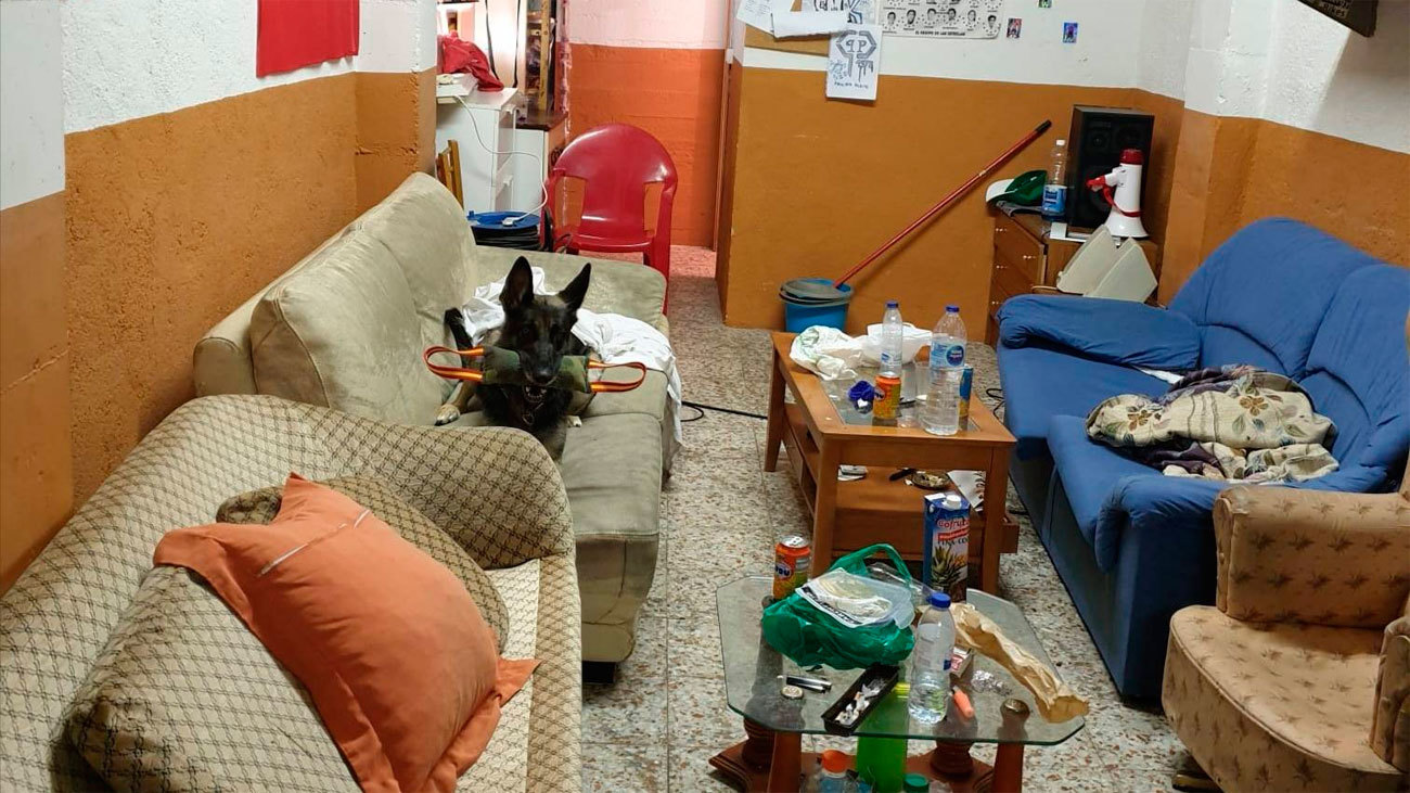 La Policía local de Getafe desmantela un fumadero de drogas y denuncia a seis jóvenes
