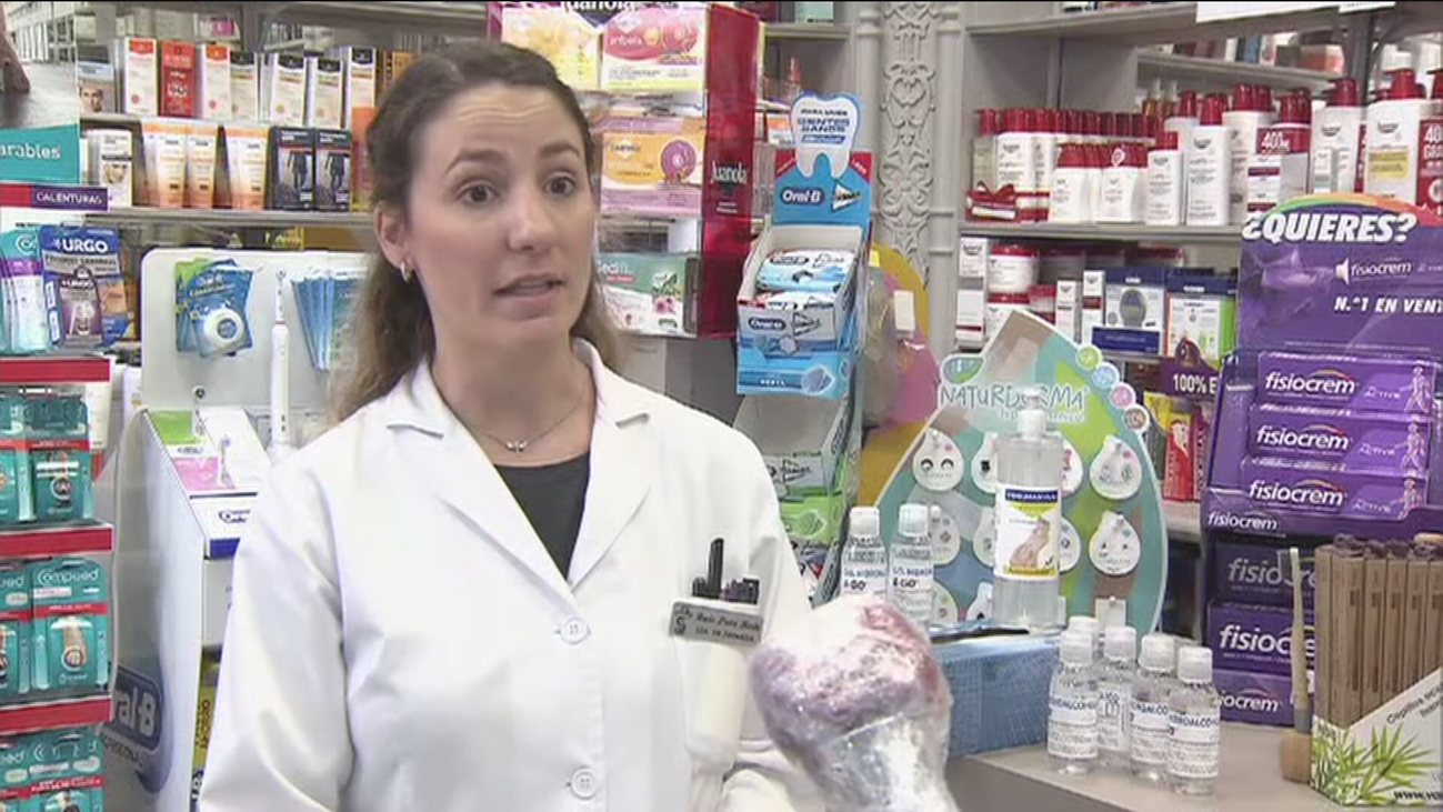 Siguen sin llegar mascarillas a las farmacias que reparten la pocas que hay "en cuenta gotas"