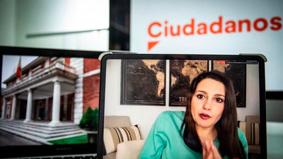 Inés Arrimadas: “El Gobierno tiene que cambiar porque ha cometido enormes errores”