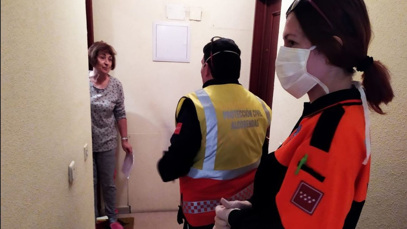 El Ayuntamiento de Alcobendas contacta con cerca de 300 mayores que viven solos